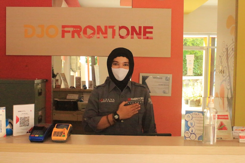 Djo Front One Inn Bengkulu 2/34