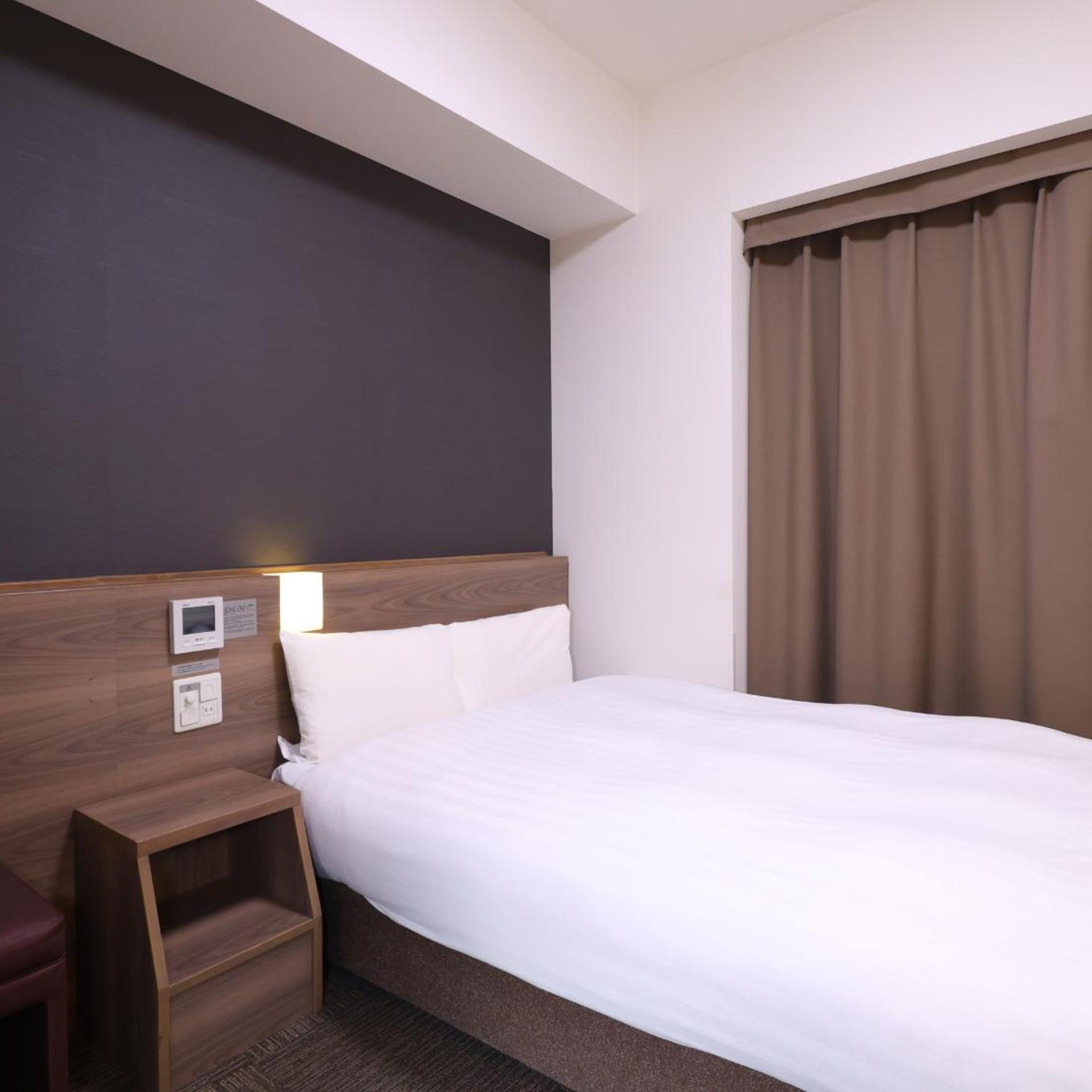 Room, Single, Semi Double Bed
