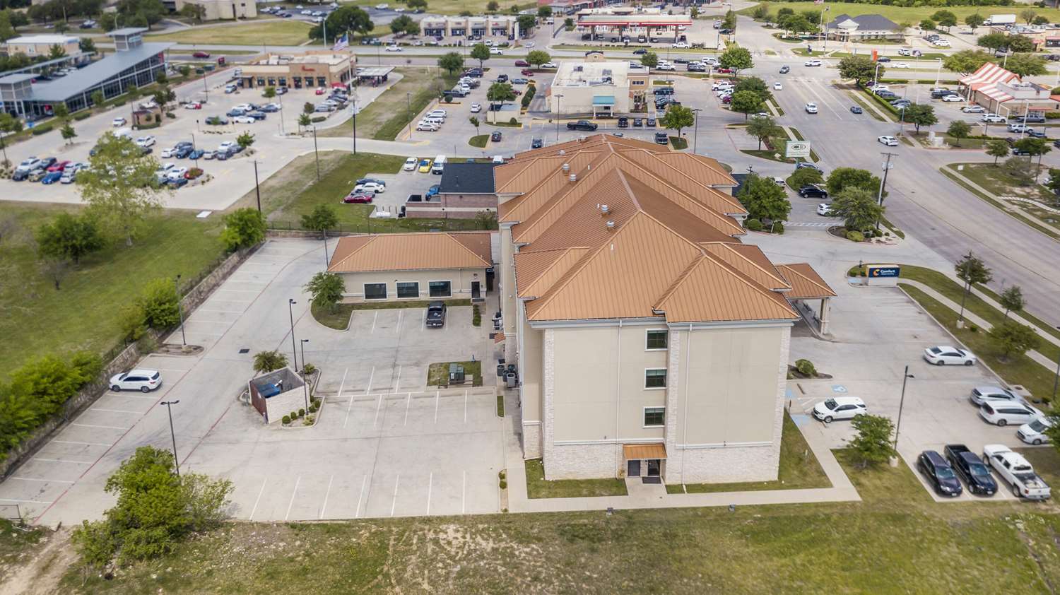 Comfort Inn and Suites Fort Worth Fossil Creek 10/22