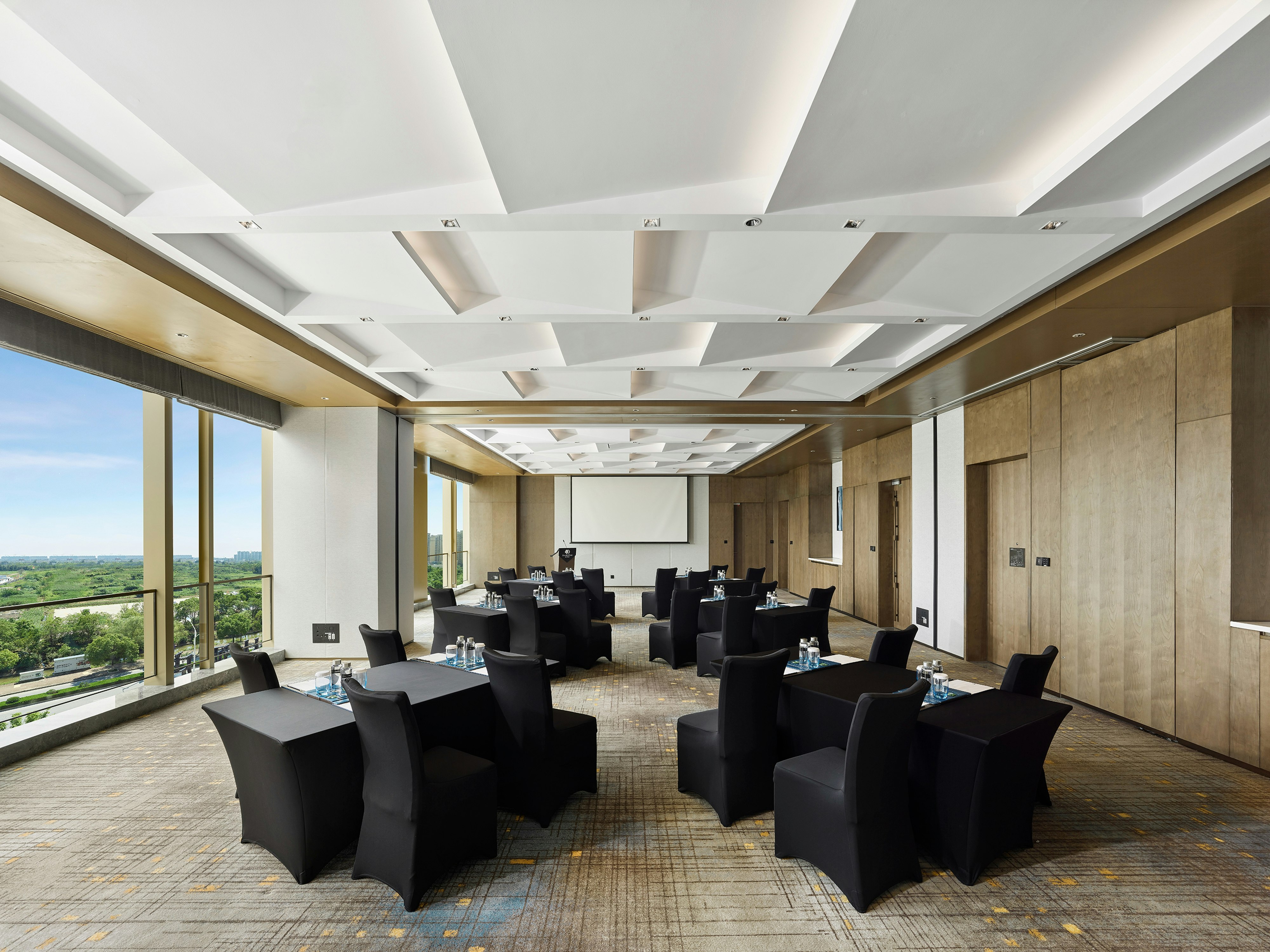 DoubleTree by Hilton Qidong 36/61