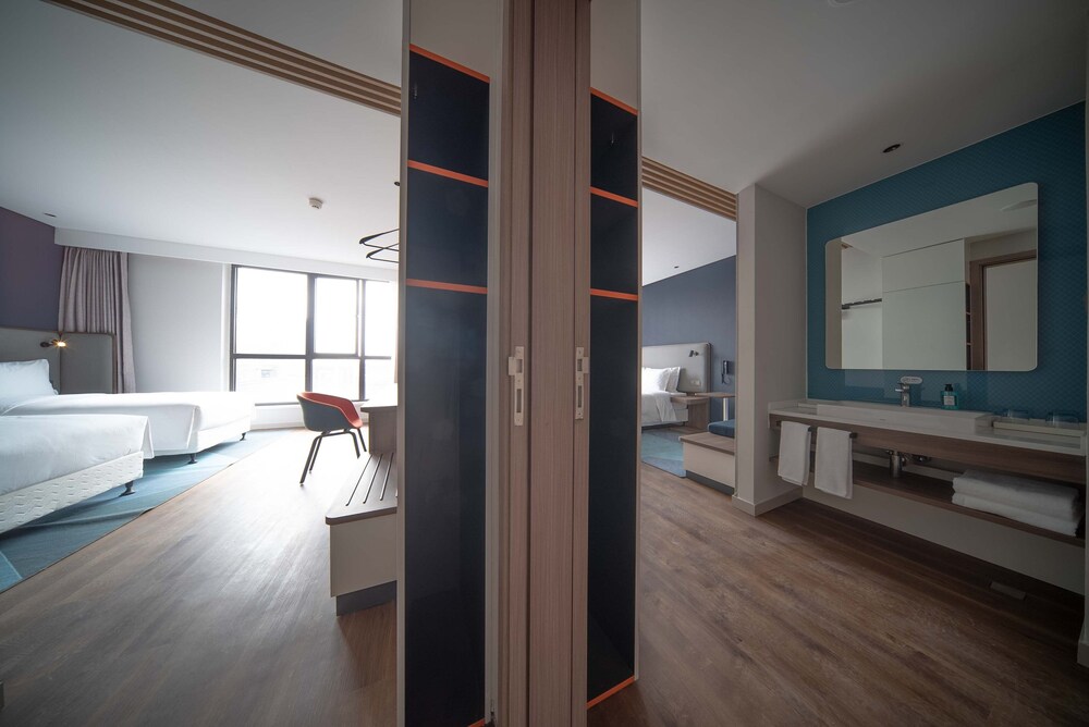 Holiday Inn Express Nantong North Gateway 34/50