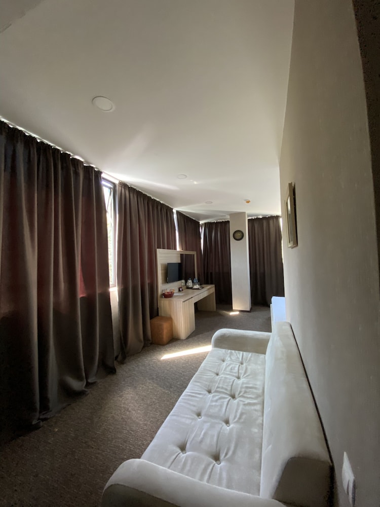 Betlem Hotel, Tbilisi 28/50