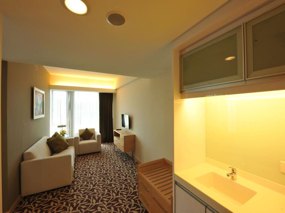 The Everly Putrajaya 65/65