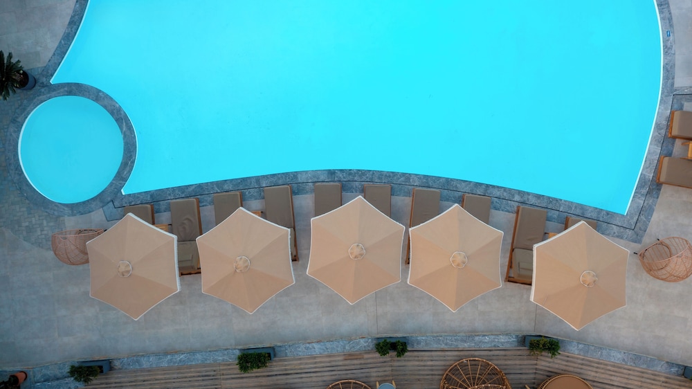 Creta Blue Boutique Hotel 3/48