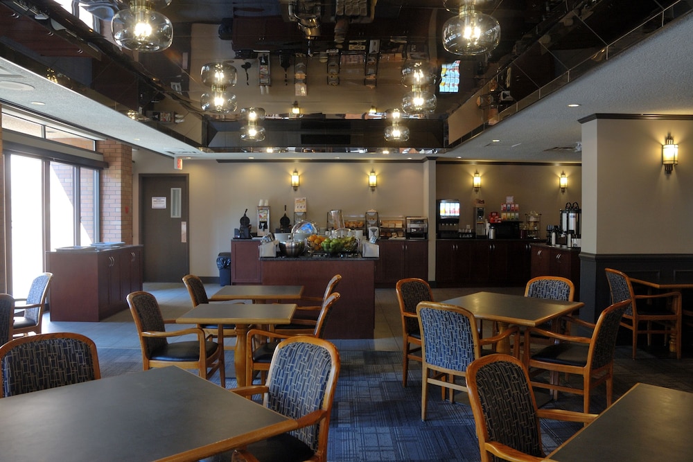 Embassy Inn 36/46
