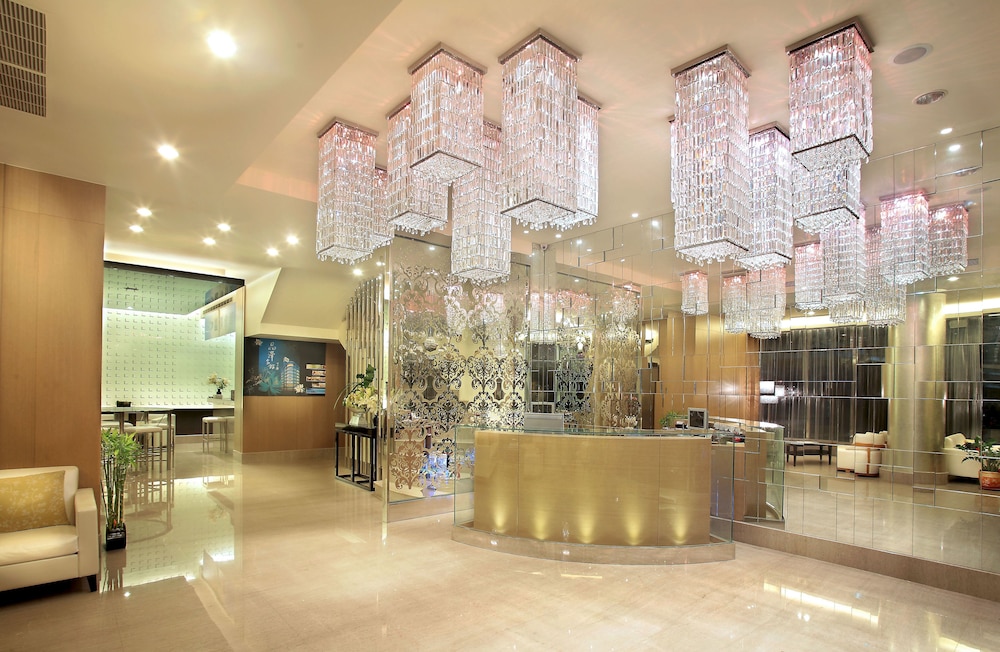 THE CRYSTAL RESORT SUN MOON LAKE 4/50