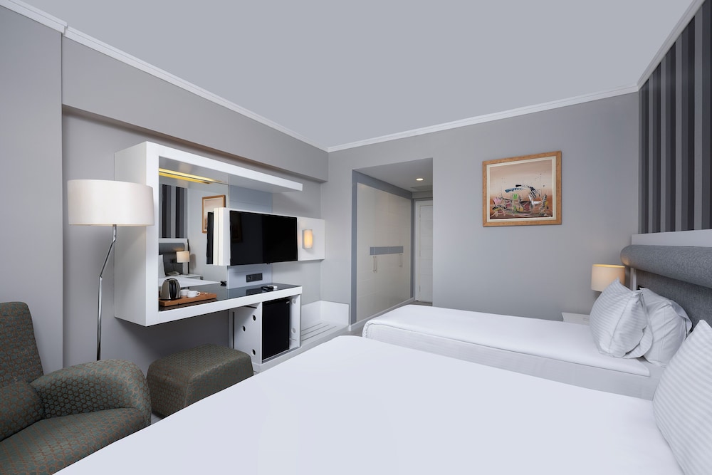 Dedeman Kemer Resort 25/50