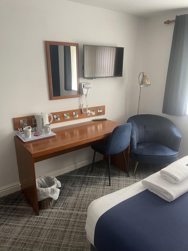 Chase Hotel 39/55