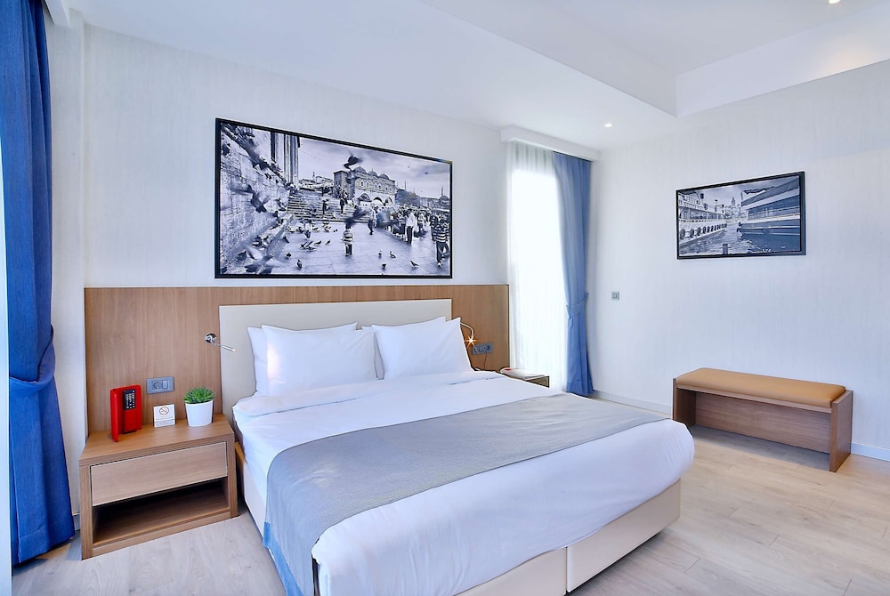 Ramada by Wyndham Istanbul Old City 25/55