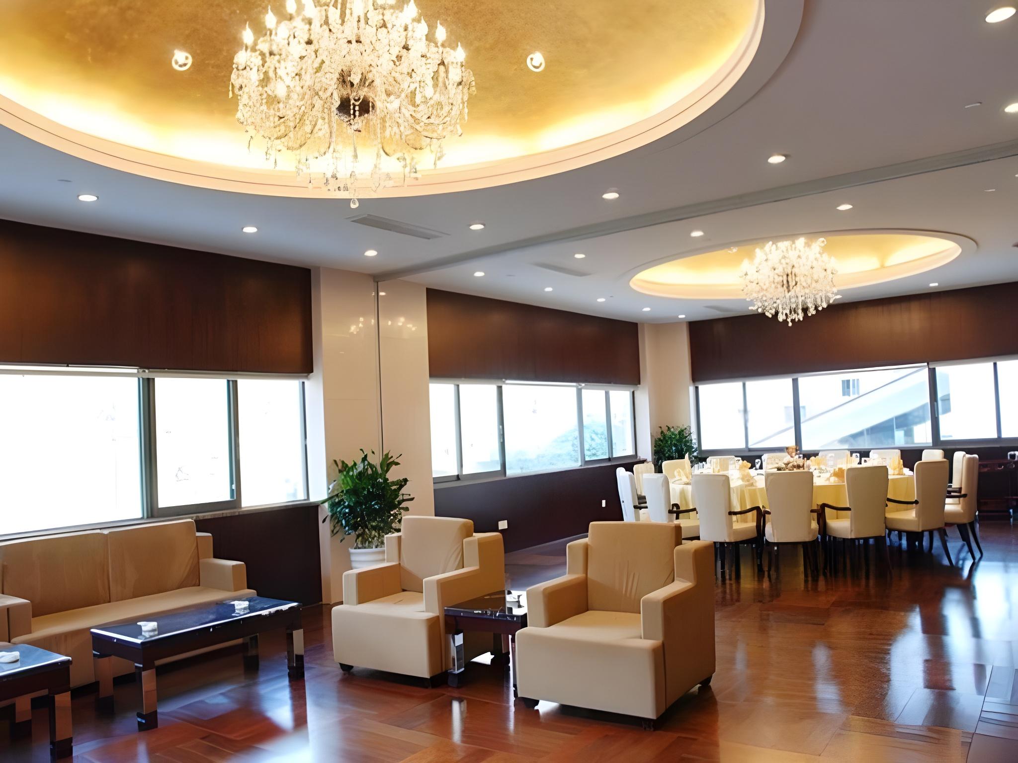 Yaoxi Dynasty Hotel 28/47