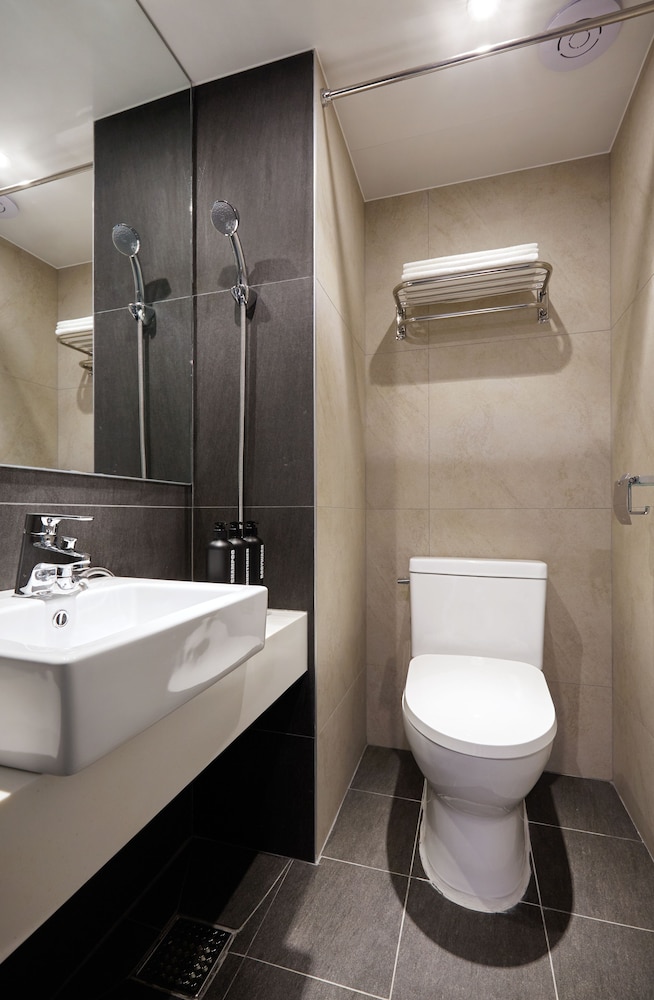 Hostel CLEO Seoul Hongdae 34/37
