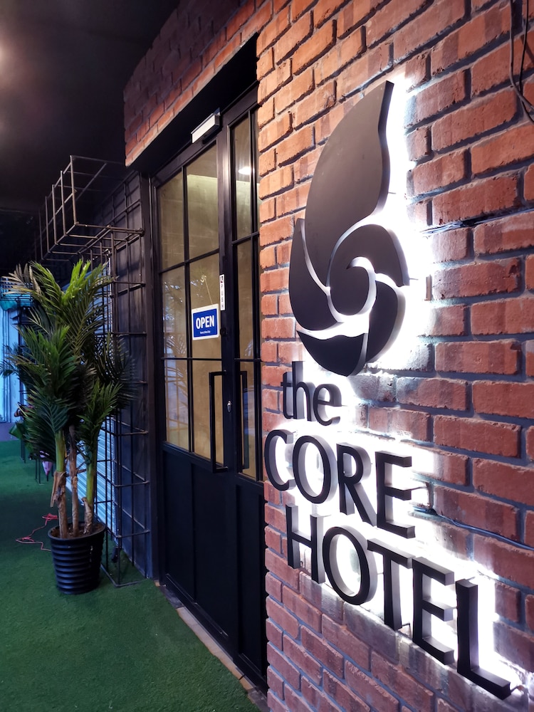 The Core Hotel 9/37