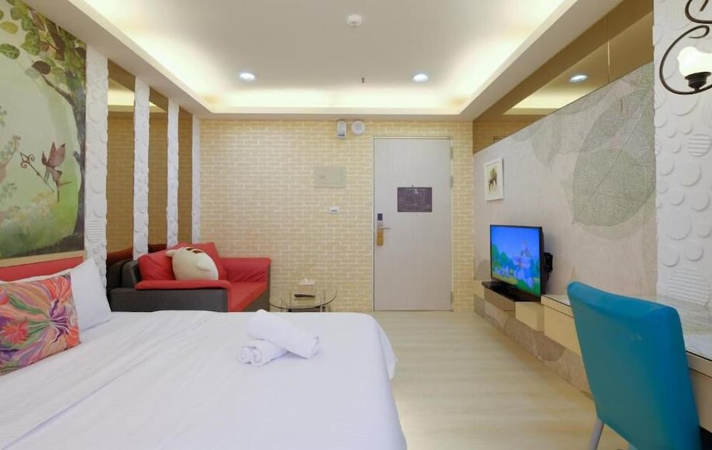 85 Asia Hotel 38/69