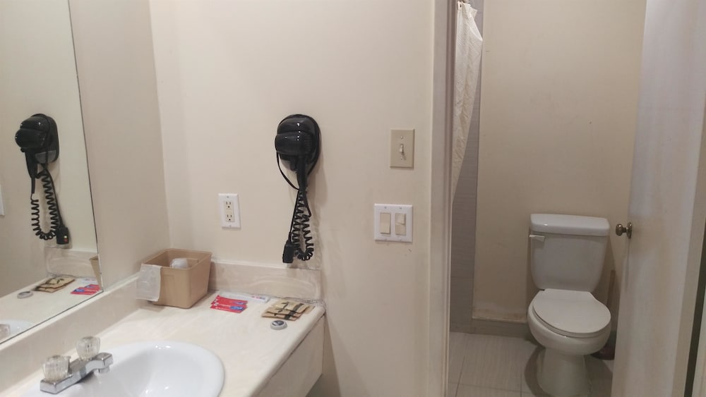 Days Inn By Wyndham Hemet 18/18