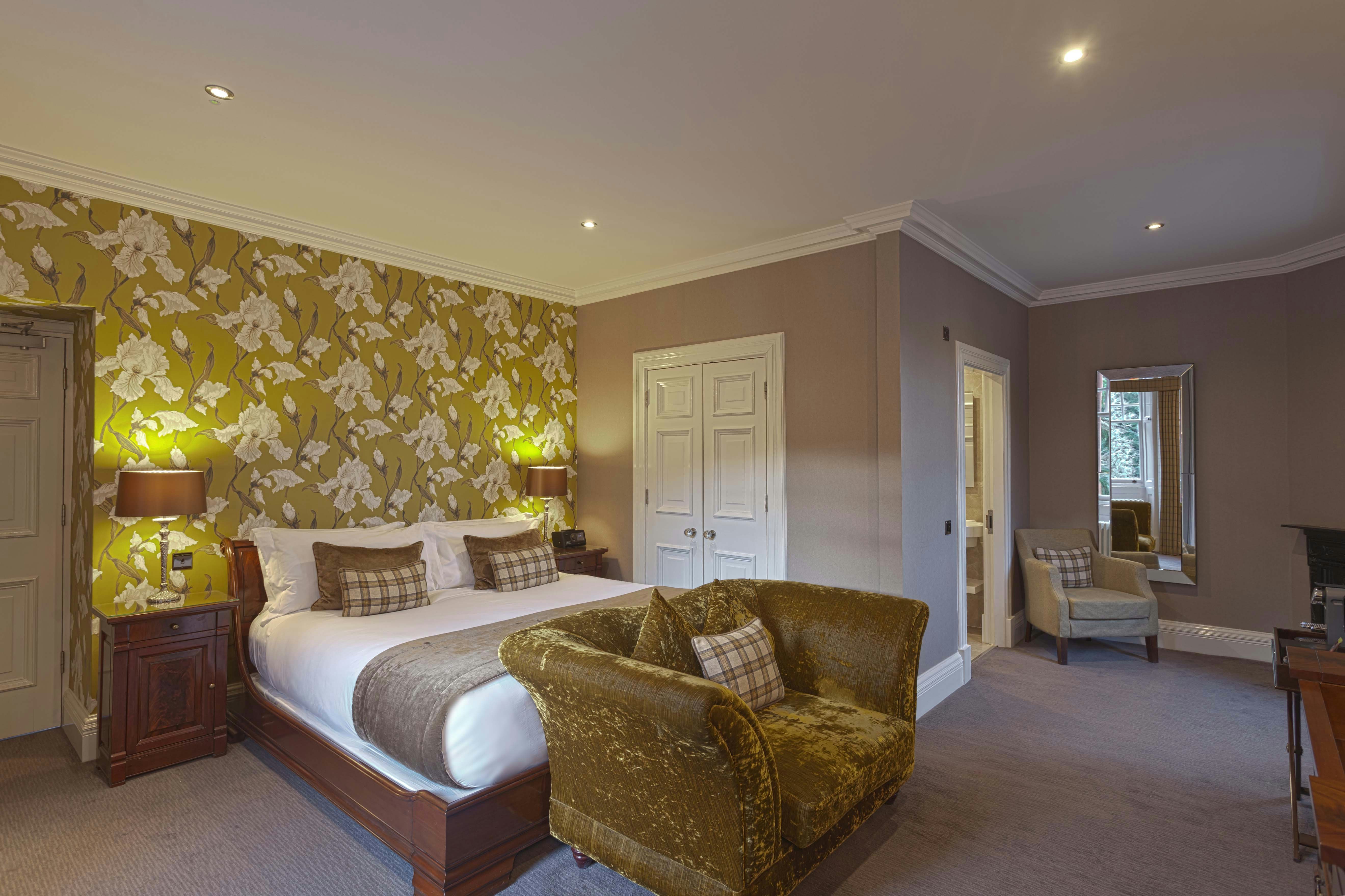 Castle, Superior, King Bed