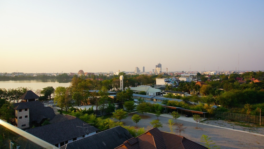 185 Residence 44/50