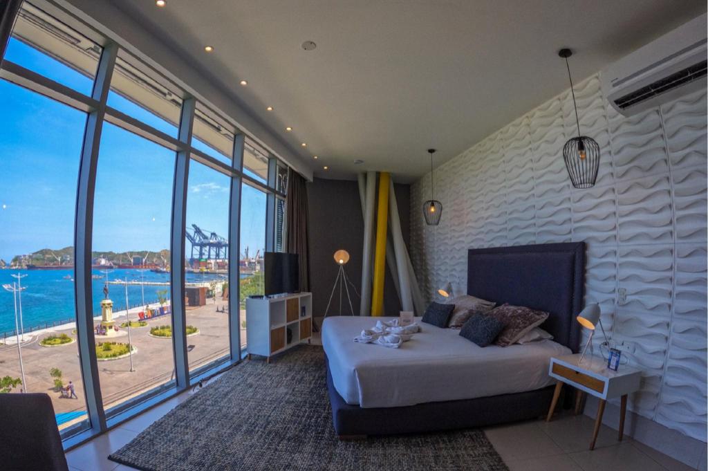 Suite, King Bed, Ocean View