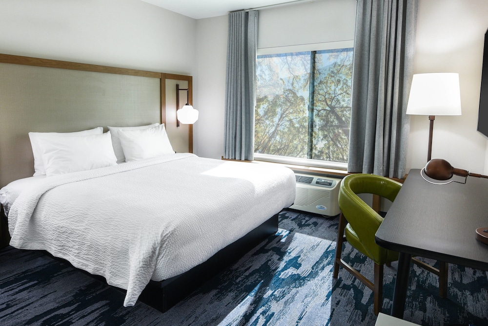 Fairfield Inn And Suites Ontario Rancho Cucamonga 12/49