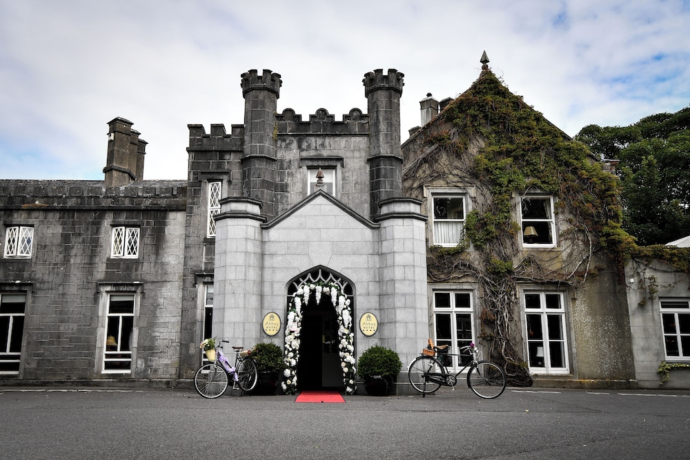 Abbey Hotel Roscommon 61/65