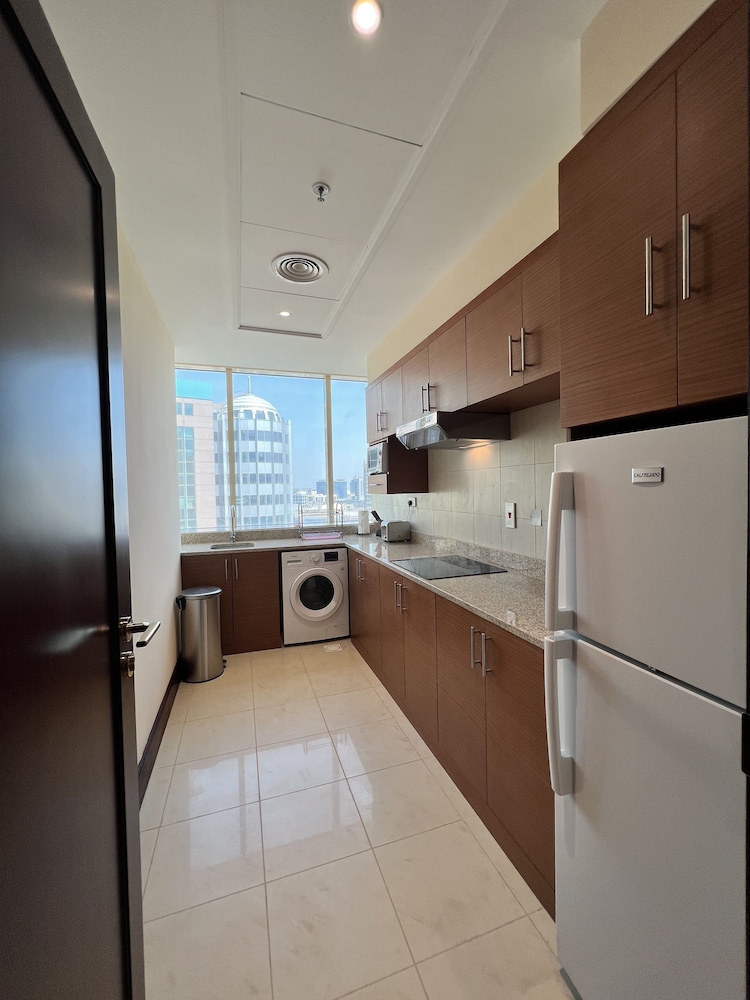 City Seasons Suites Dubai 26/60
