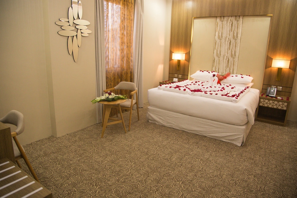فندق كراون روز(Crown Rose hotel) 24/53