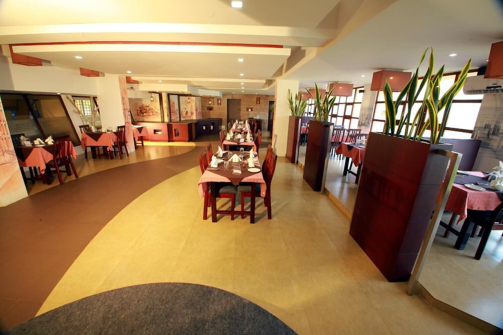 MALABAR PALACE 24/39