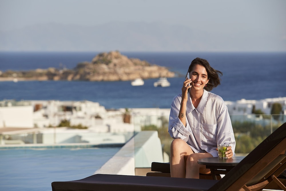 Mr And Mrs White Mykonos 7/72