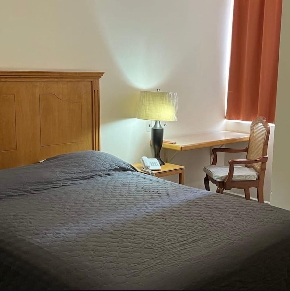 Hotel Villas del Bosque 11/27