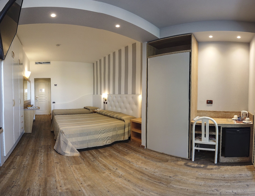 Hotel Derby Exclusive 15/50