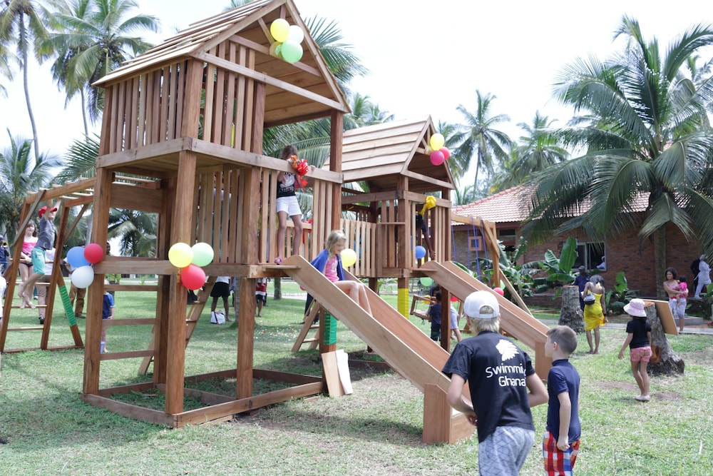 COCONUT GROVE BEACH RESORT 44/66
