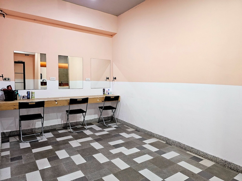 Duckstay Hostel 12/48
