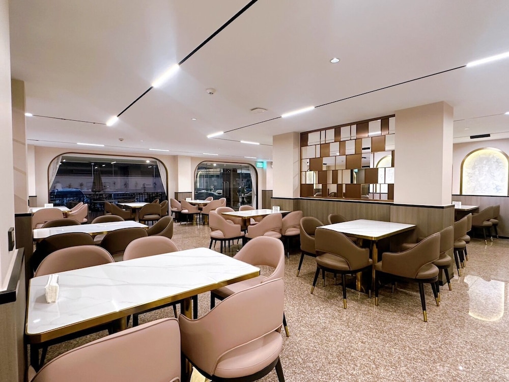 Miloft Suvarnabhumi Airport Hotel 50/50