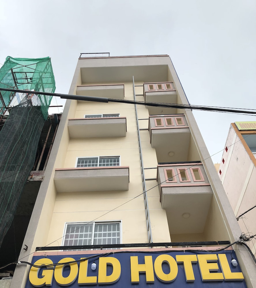 Gold Hotel 1/23