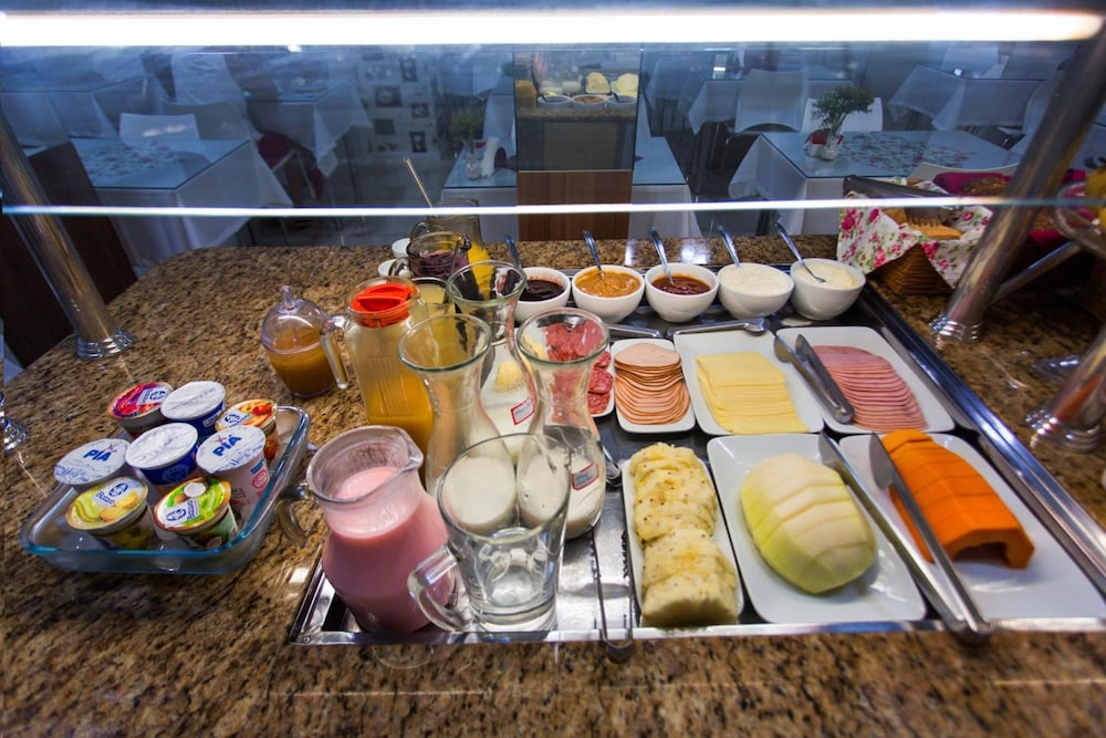 ZALLON HOTEL EXECUTIVE 40/53