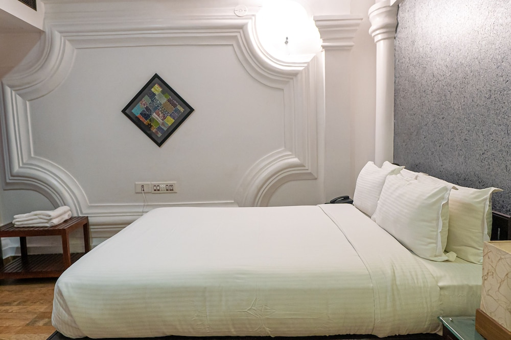 Le Chateau - A Heritage Boutique Hotel 20/72