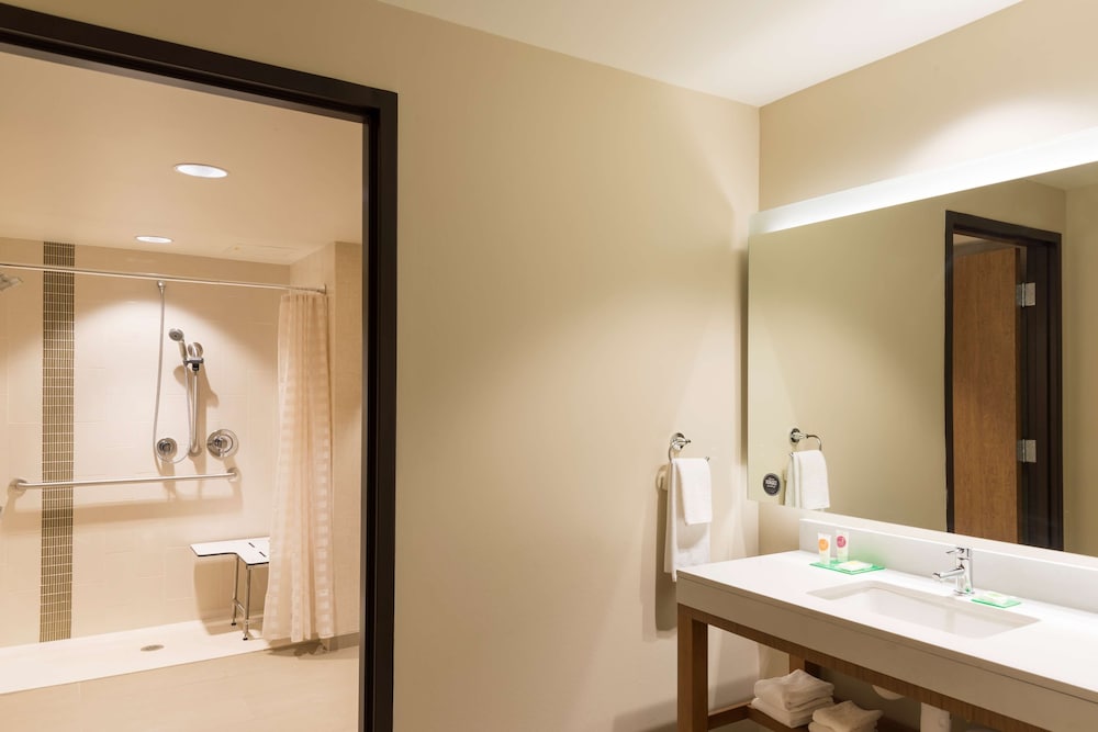 Hyatt Place Ann Arbor 17/53