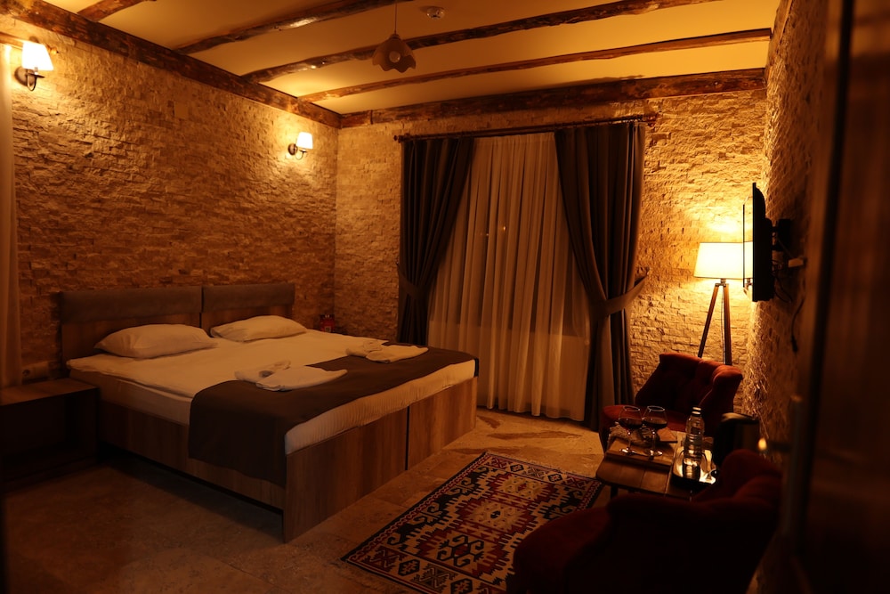Calina Otel 6/50