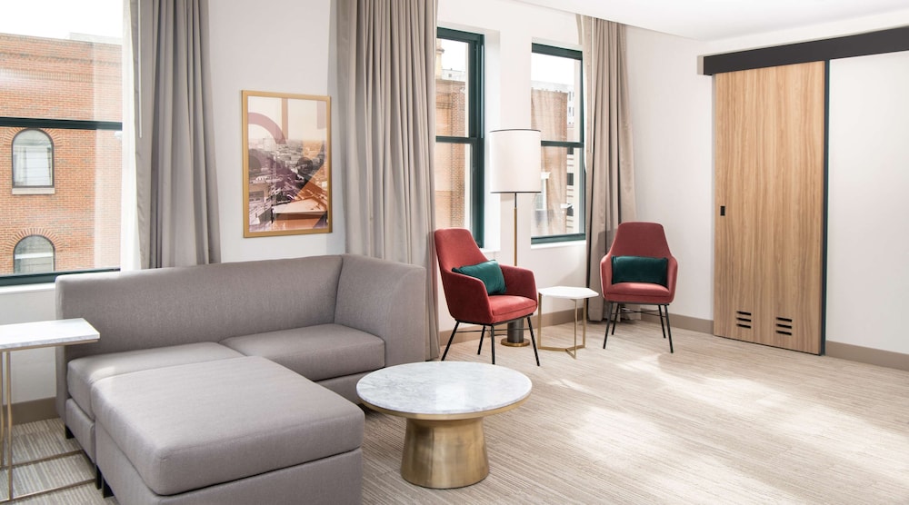 Hilton Garden Inn Flint Downtown 37/54