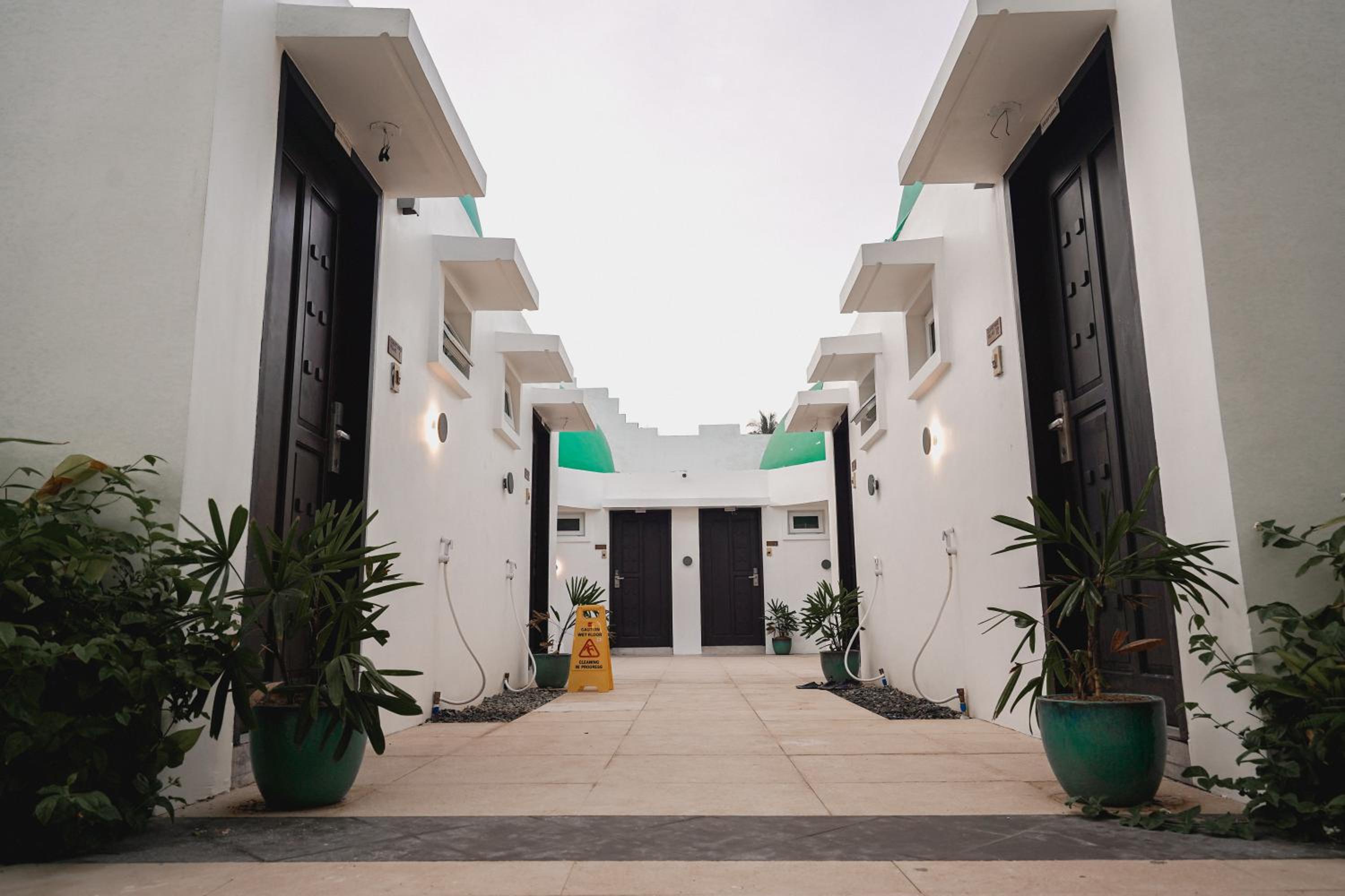 El Nido Greenwoods Beach Resort 40/50
