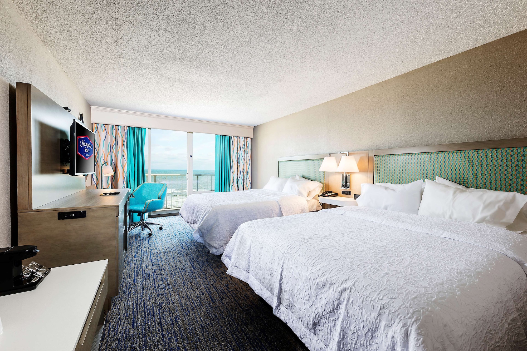 Classic, 2 Queen Beds, Ocean Front