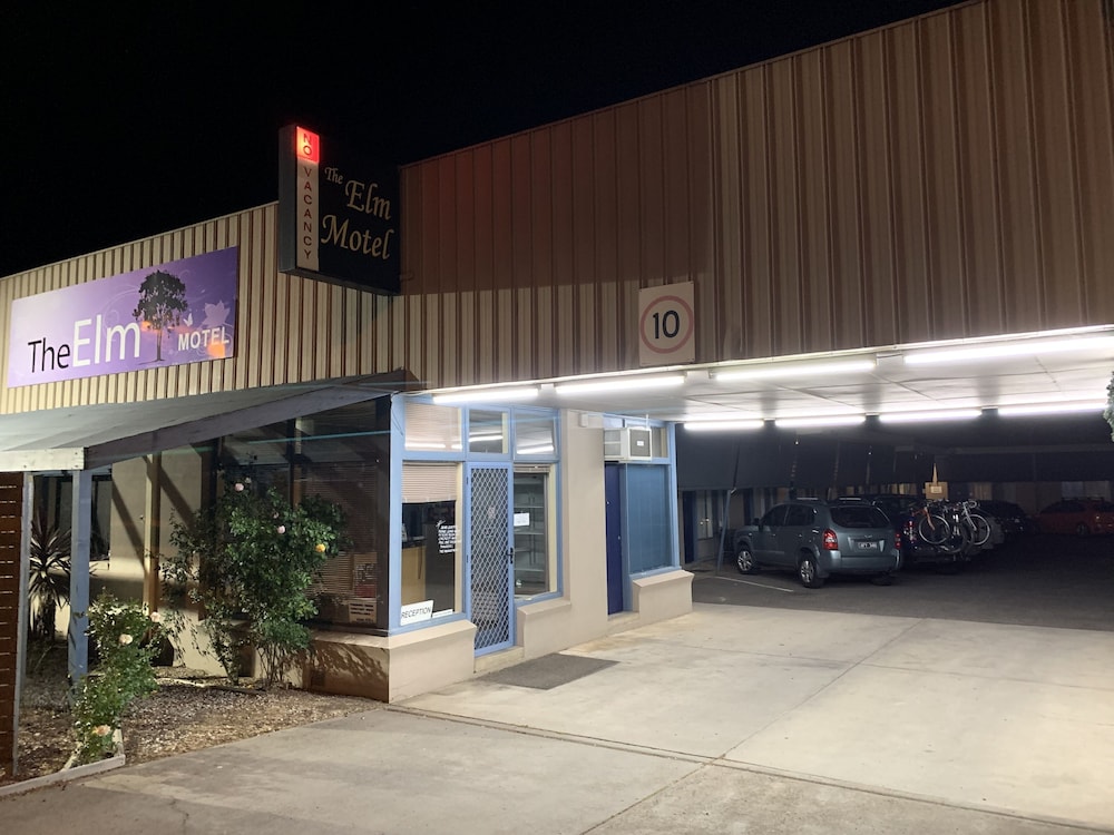 Elm Motel 29/30