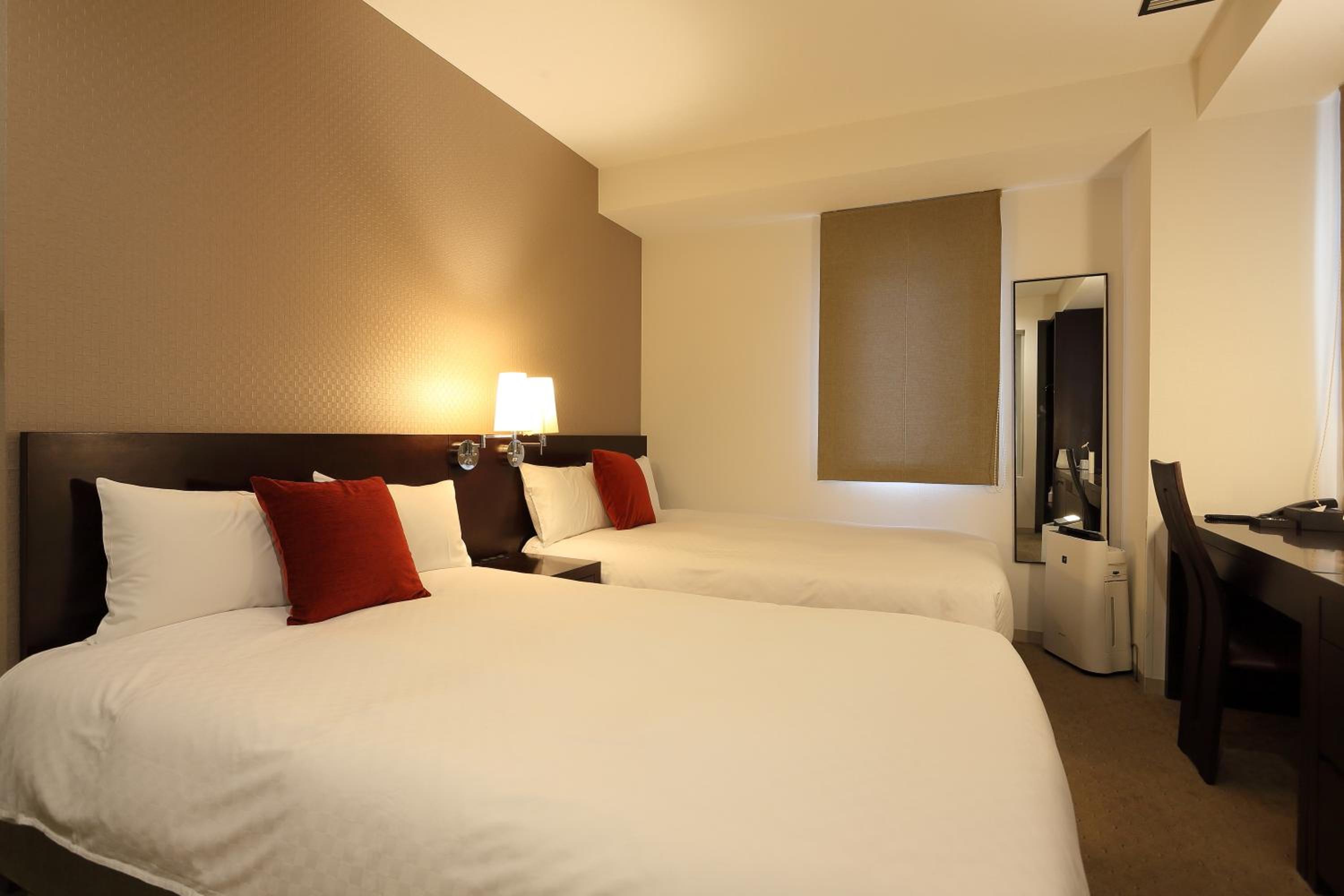 Room, Twin Beds