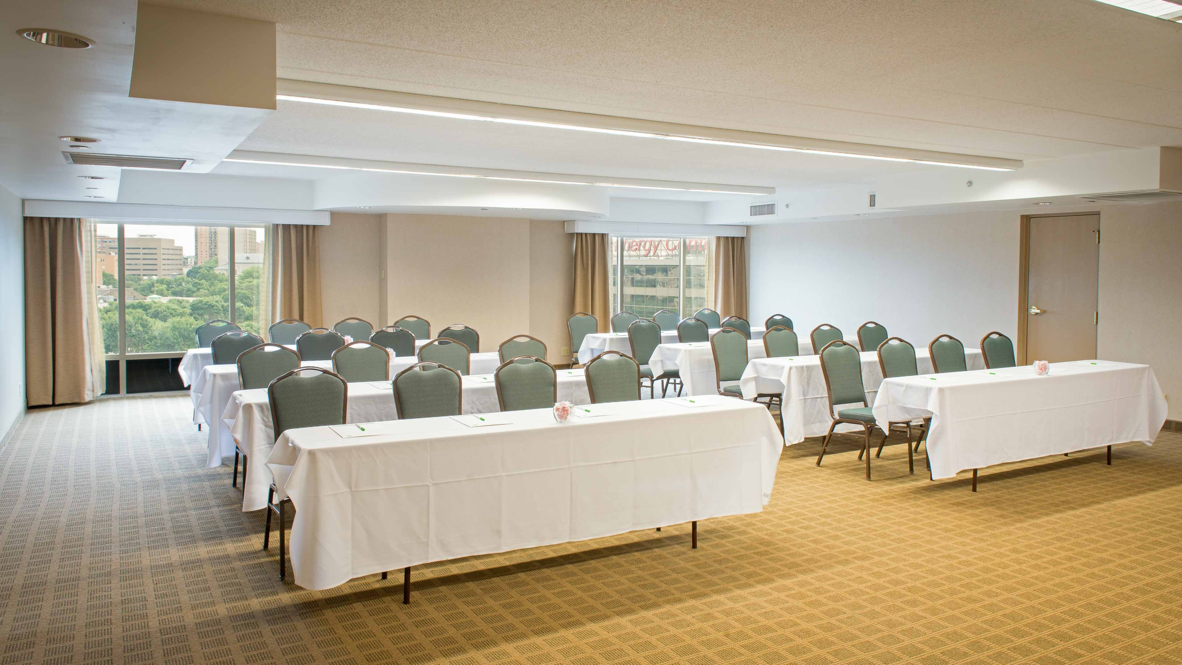 Holiday Inn St. Paul Downtown 63/74