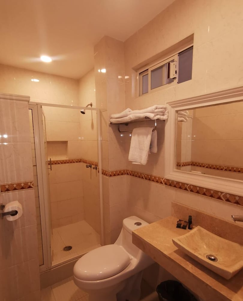 Hotel Savoy Express 45/47