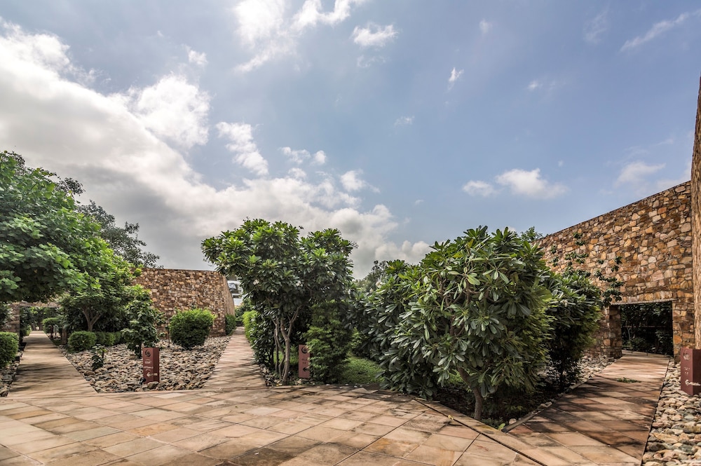 Mana Hotel Ranakpur 48/50