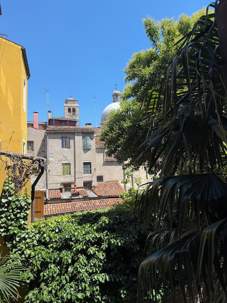 Hotel Adua 54/62