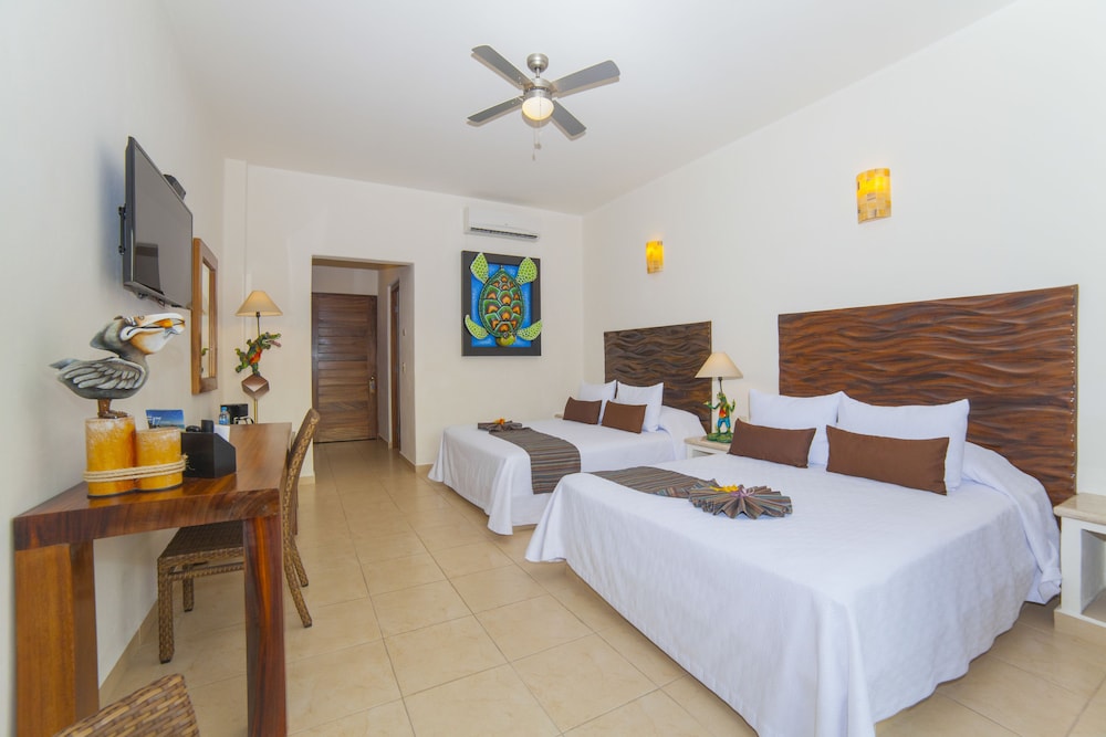 Standard, 2 Double Beds, Sea View