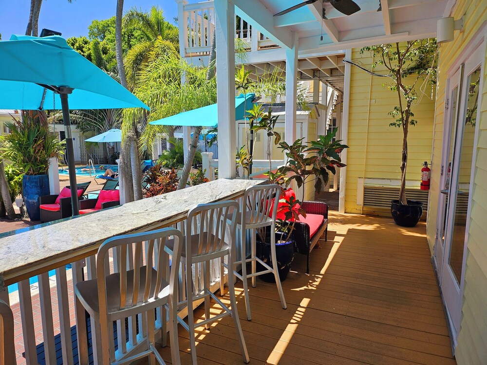 Bishop Hotel Key West 34/50