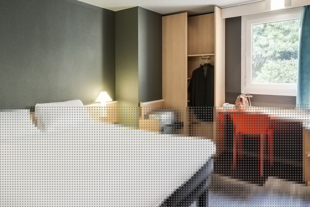 Ibis Rennes Cesson 16/76