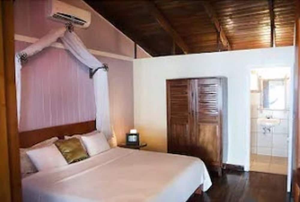 Hotel Brasilito 8/50